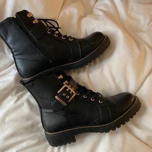 ASOS CHAIN-DETAIL COMBAT BOOTS SIZE 9